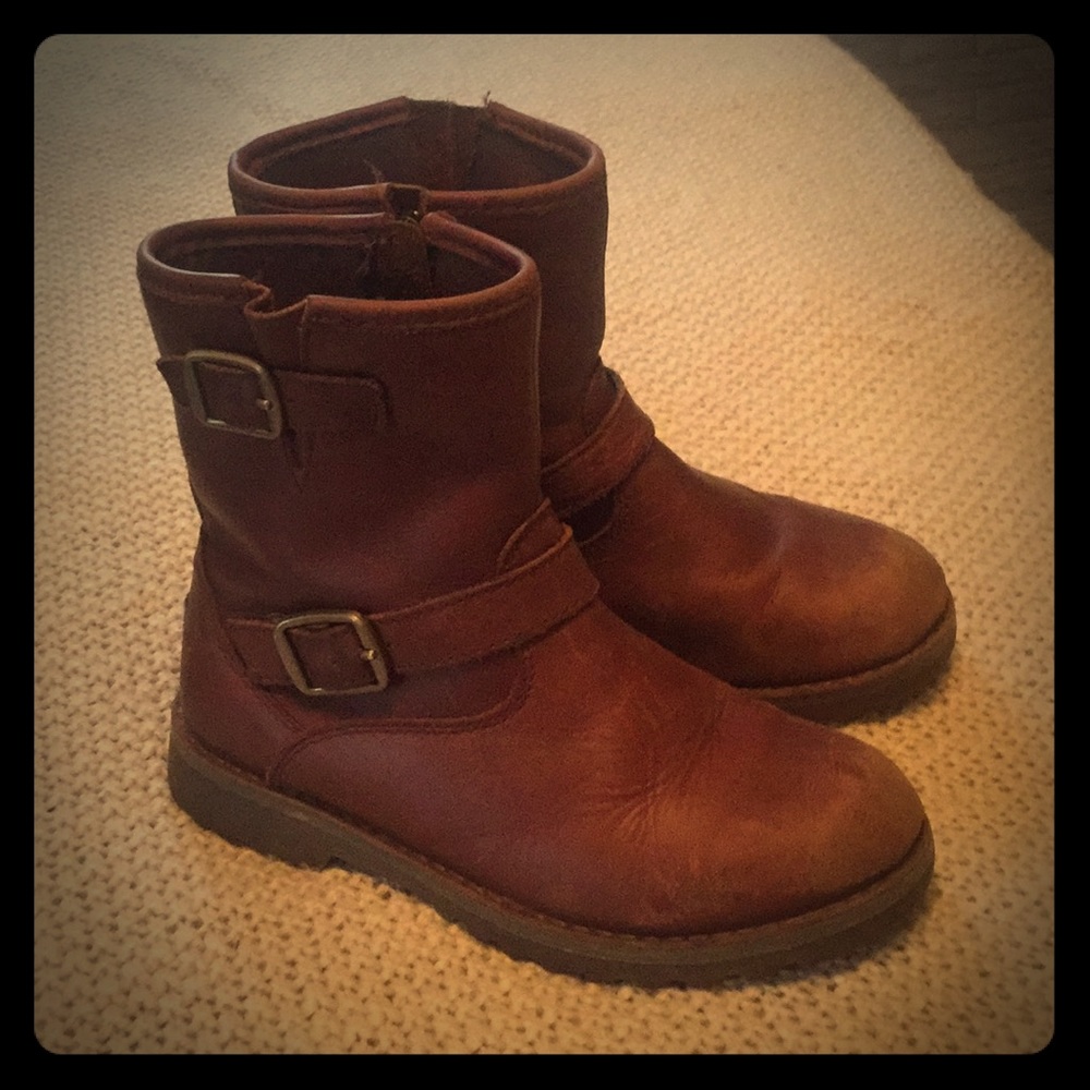 Little girls UGG leather Harwell boots